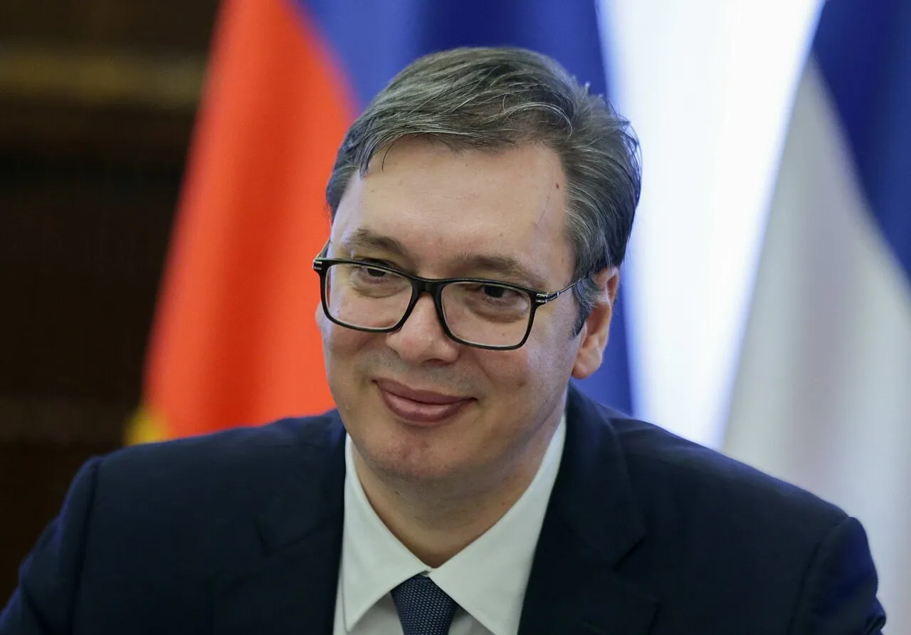 Aleksandar Vučić, die de nederlaag van zijn partij bij de Servische parlementsverkiezingen erkende