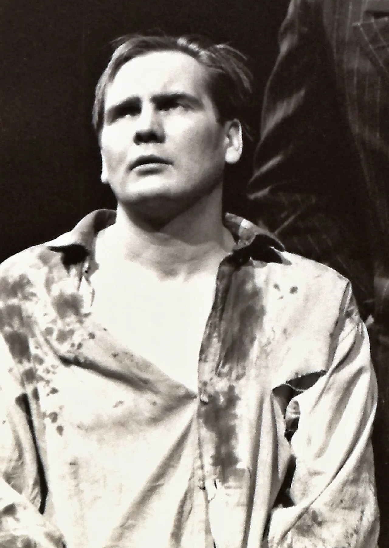 Acteur Jiří Štěpnička op het toneel van de Nationale Schouwburg in Praag in 1986
