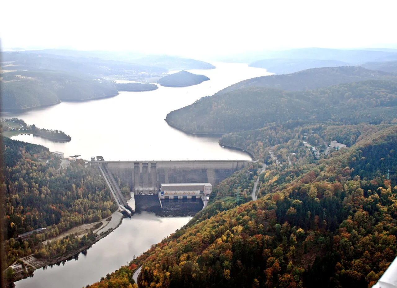 Luchtfoto van de Orlík-stuwdam in de Vltava in Tsjechië